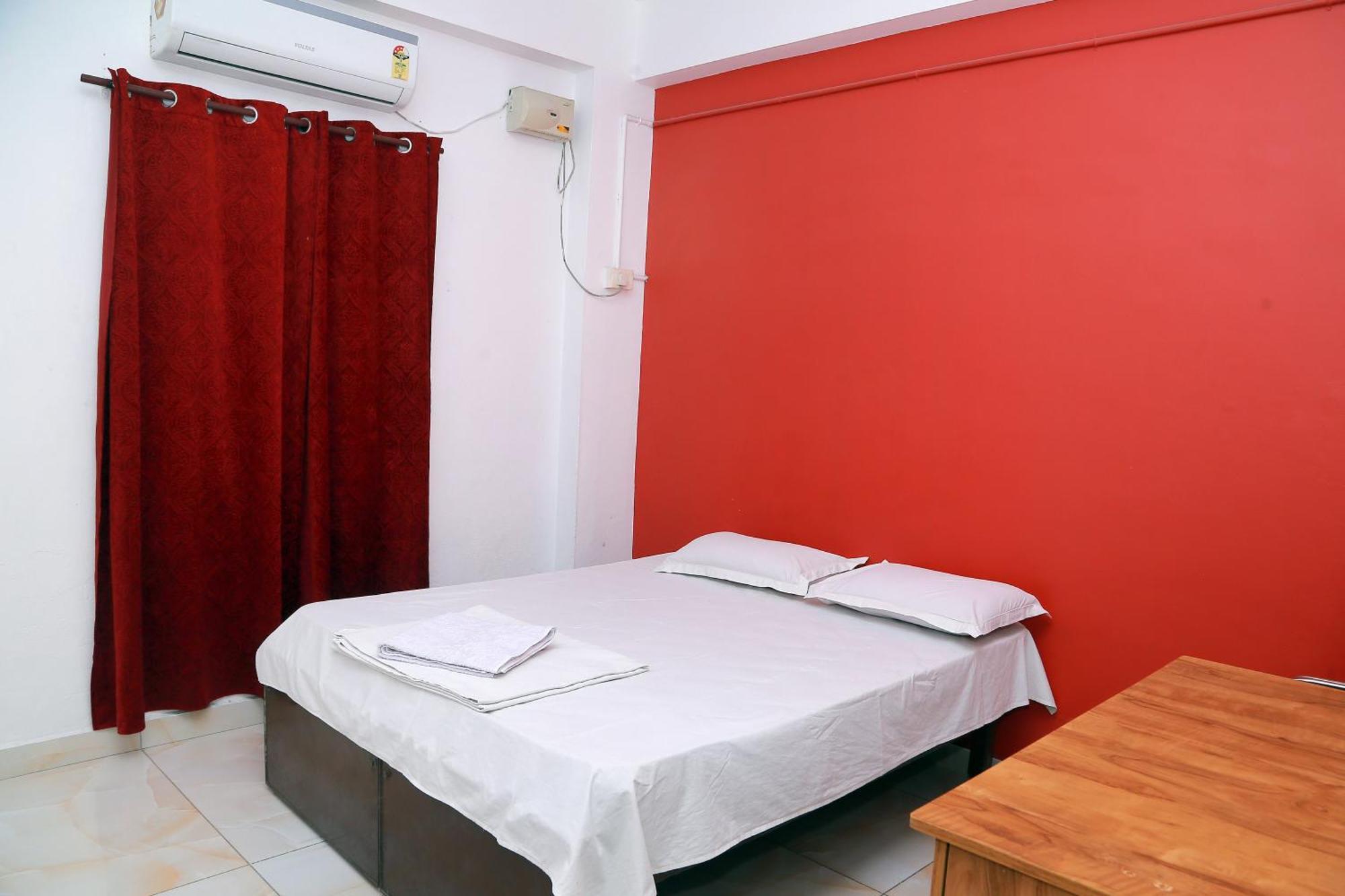 The Erumely Palace Mundakayam Room photo