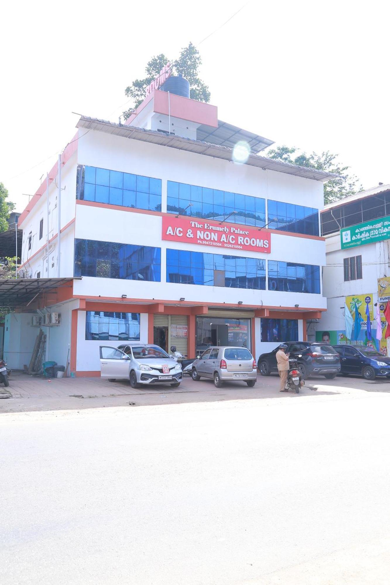 The Erumely Palace Mundakayam Exterior photo