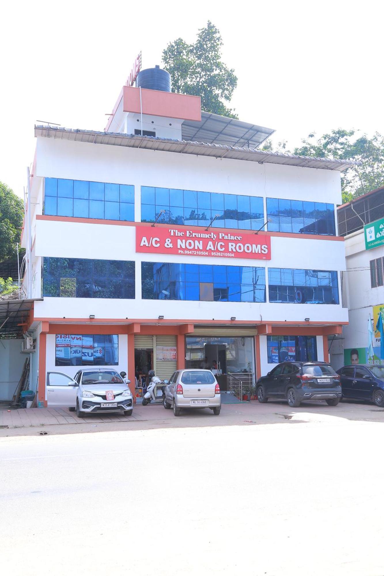 The Erumely Palace Mundakayam Exterior photo