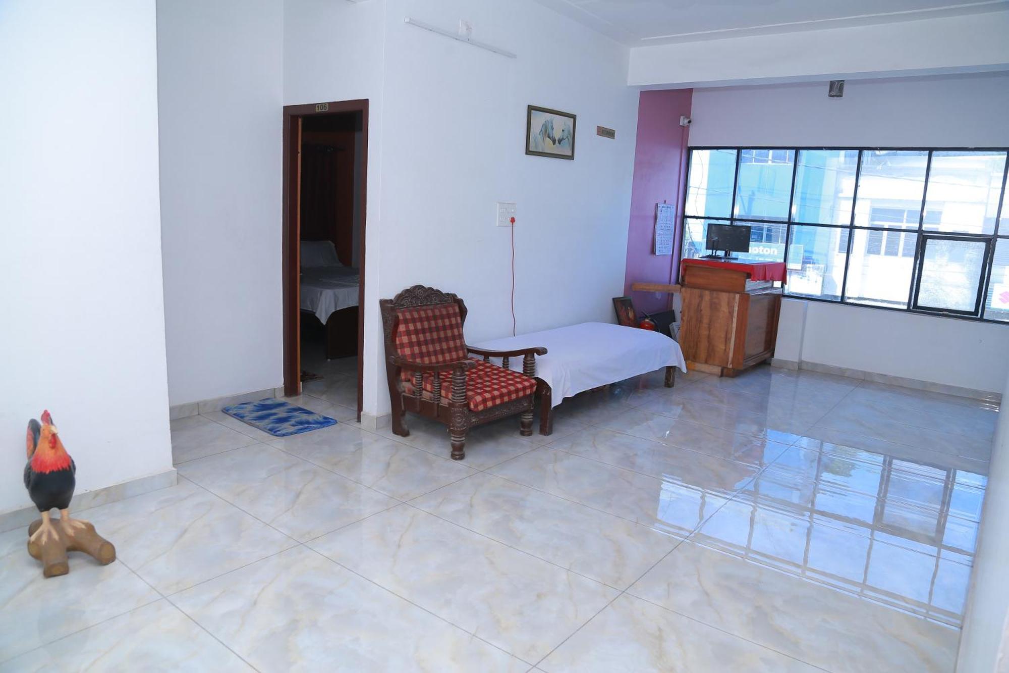 The Erumely Palace Mundakayam Exterior photo